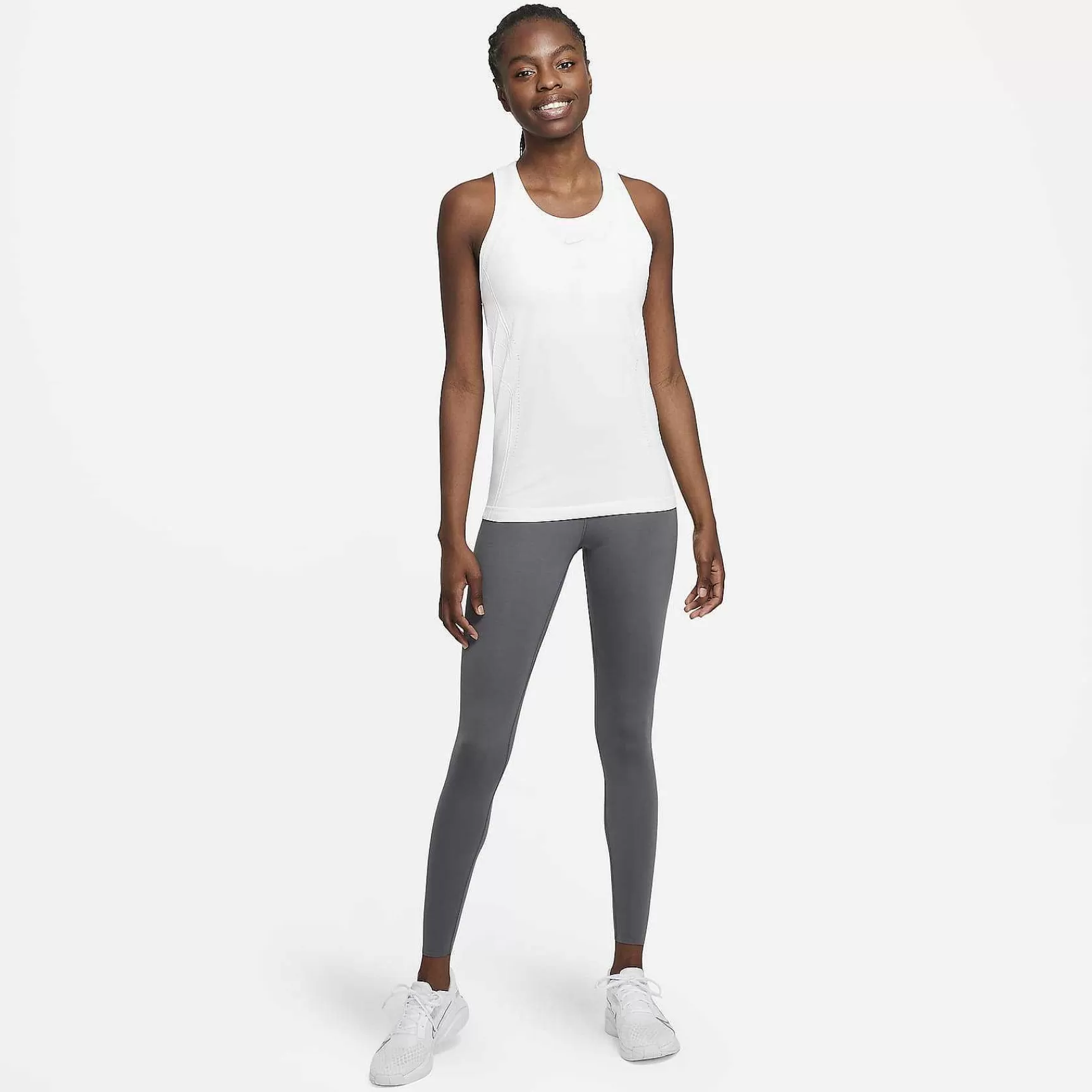 Nike Dri-Fit Adv Aura -Vrouwen Tops En T-Shirts