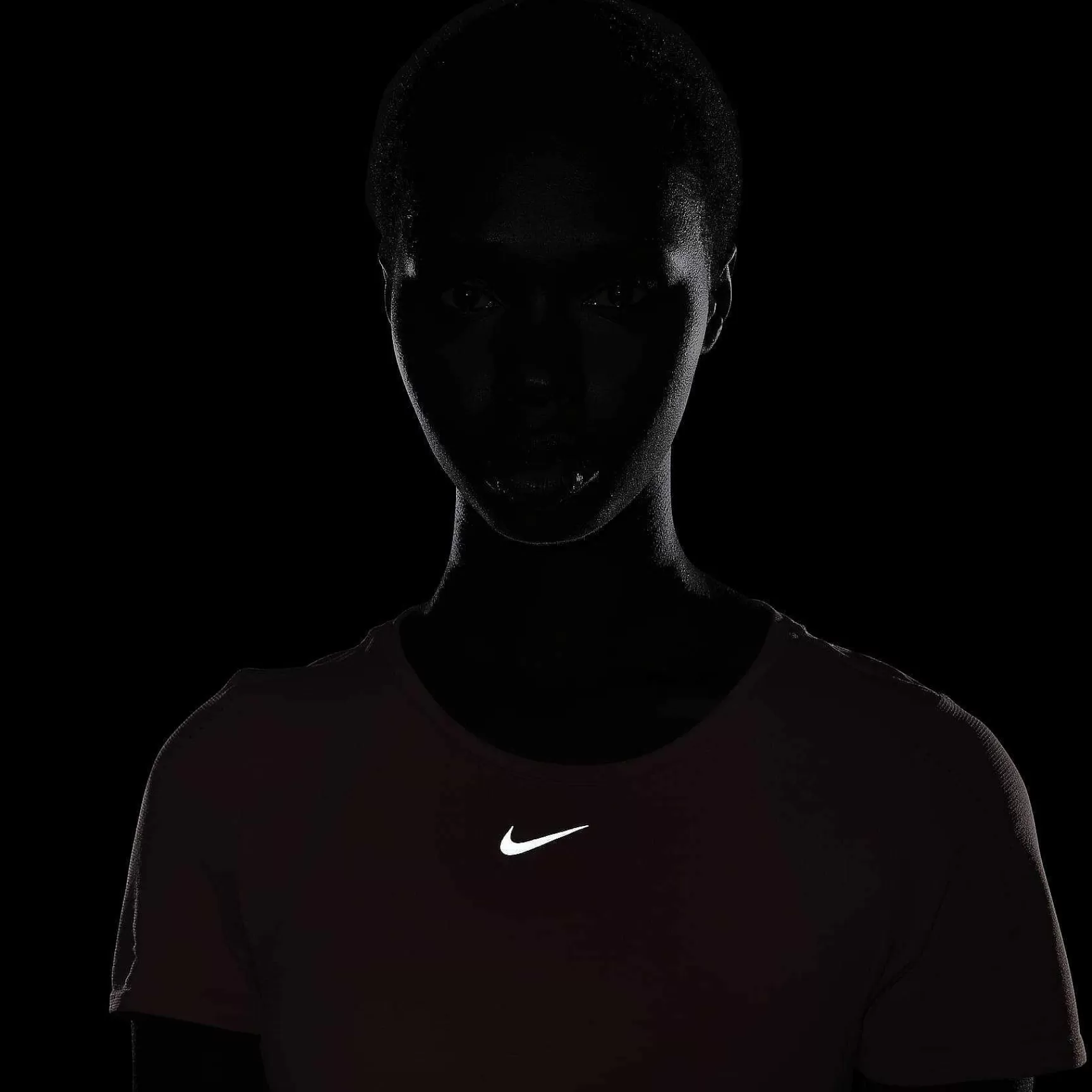 Nike Dri-Fit Adv Aura -Vrouwen Tops En T-Shirts