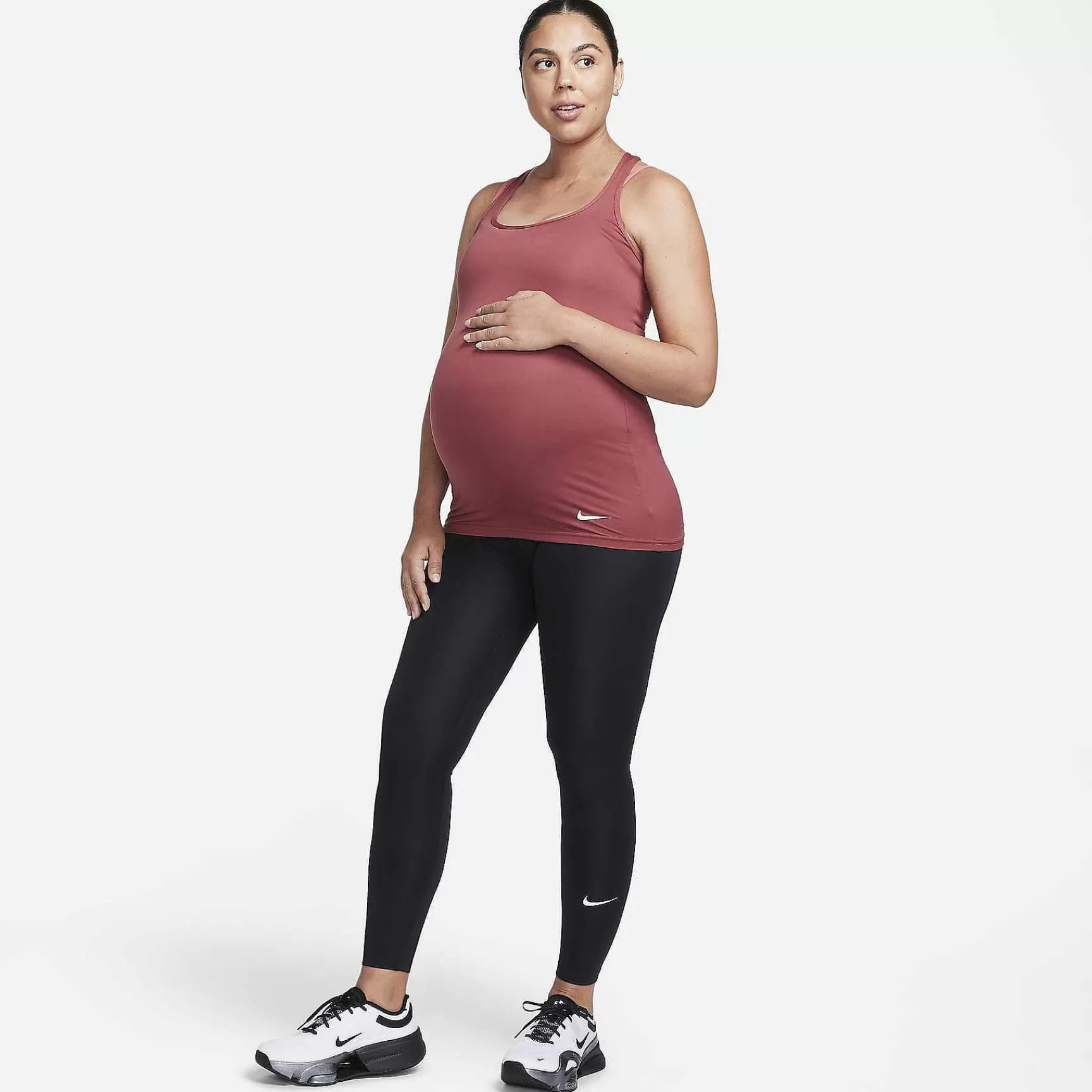 Nike Dri-Fit (M) -Vrouwen Tops En T-Shirts