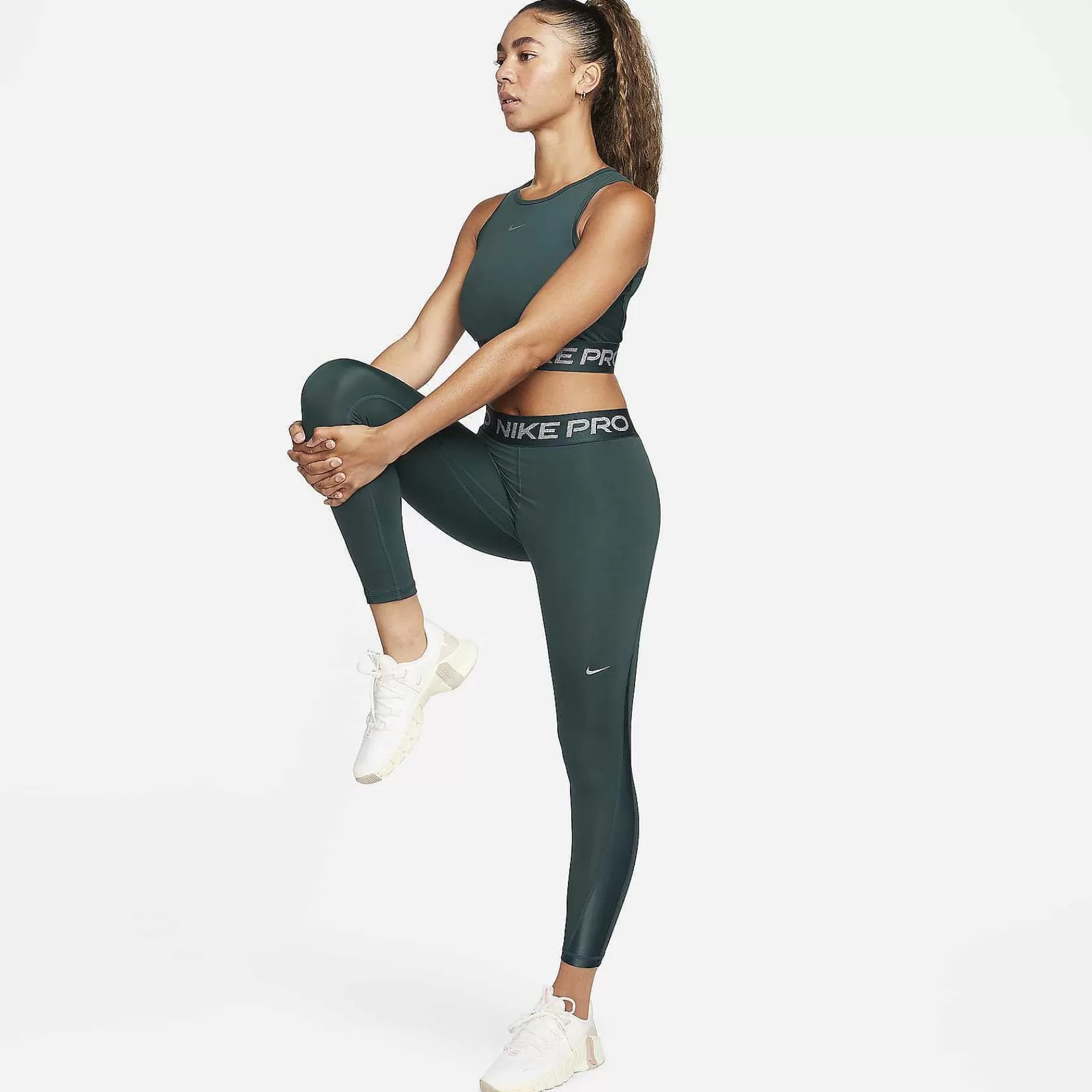 Nike Pro -Vrouwen Bijpassende Sets