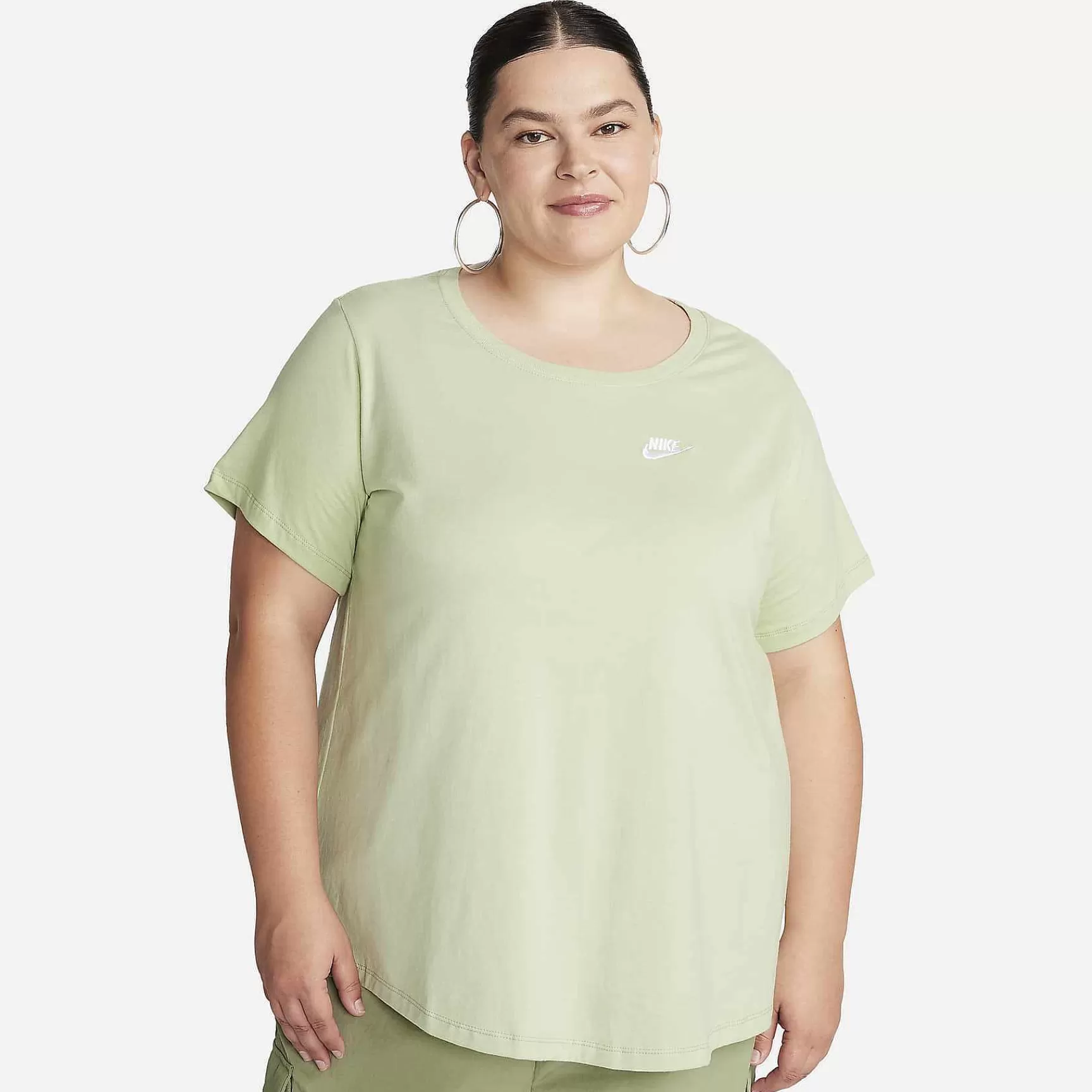 Nike Sportswear Club Essentials -Vrouwen Tops En T-Shirts