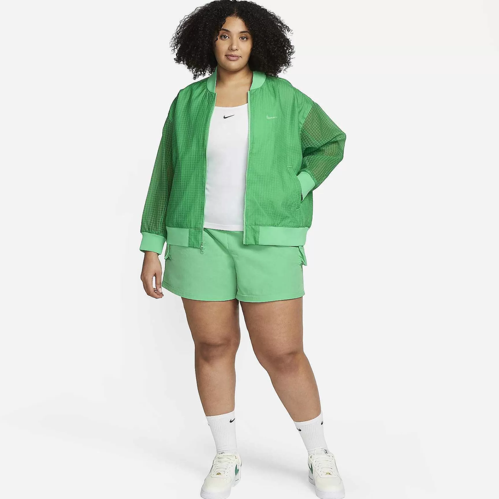 Nike Sportswear Essentials -Vrouwen Bovenkleding En Jassen