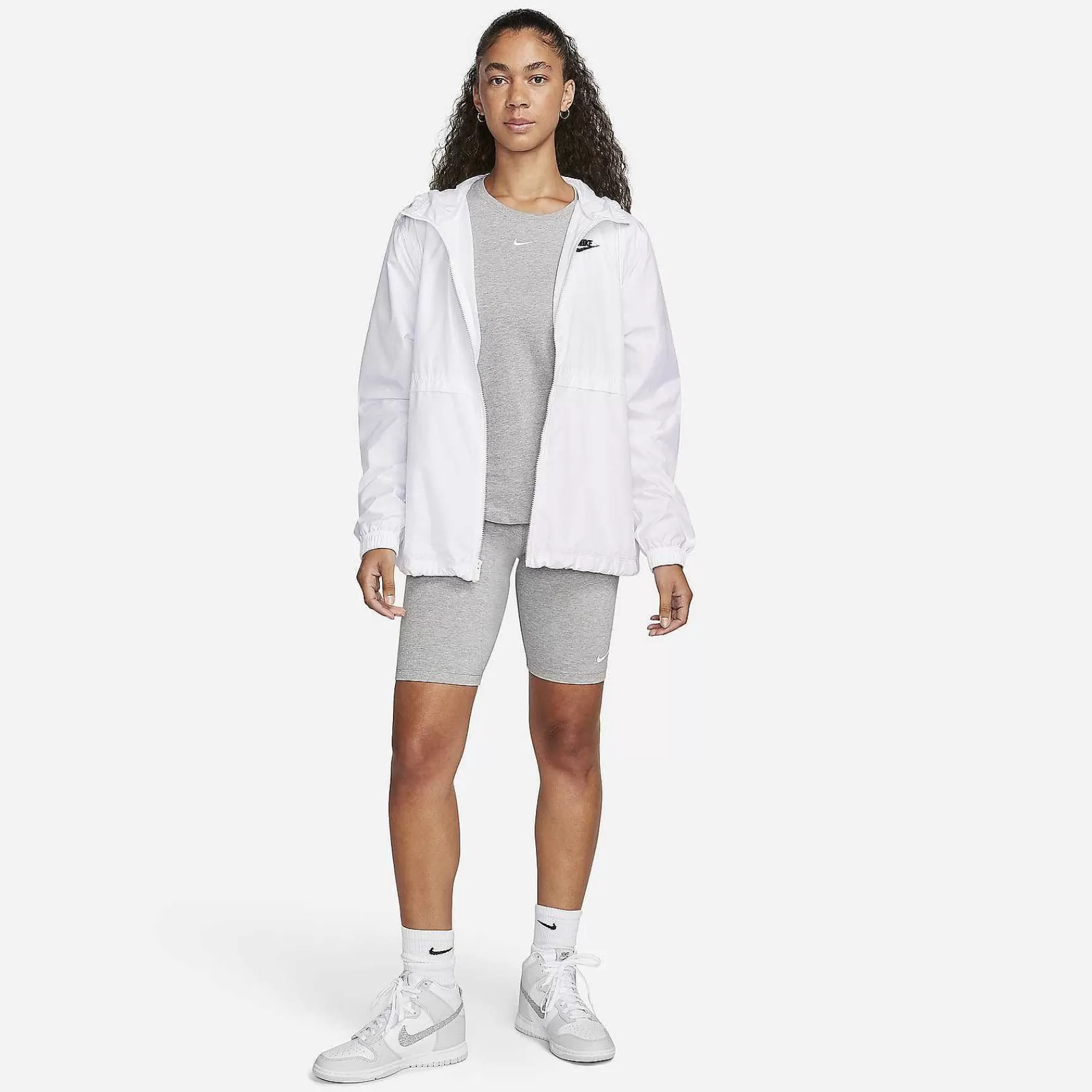 Nike Sportswear Premium Essentials -Vrouwen Tops En T-Shirts