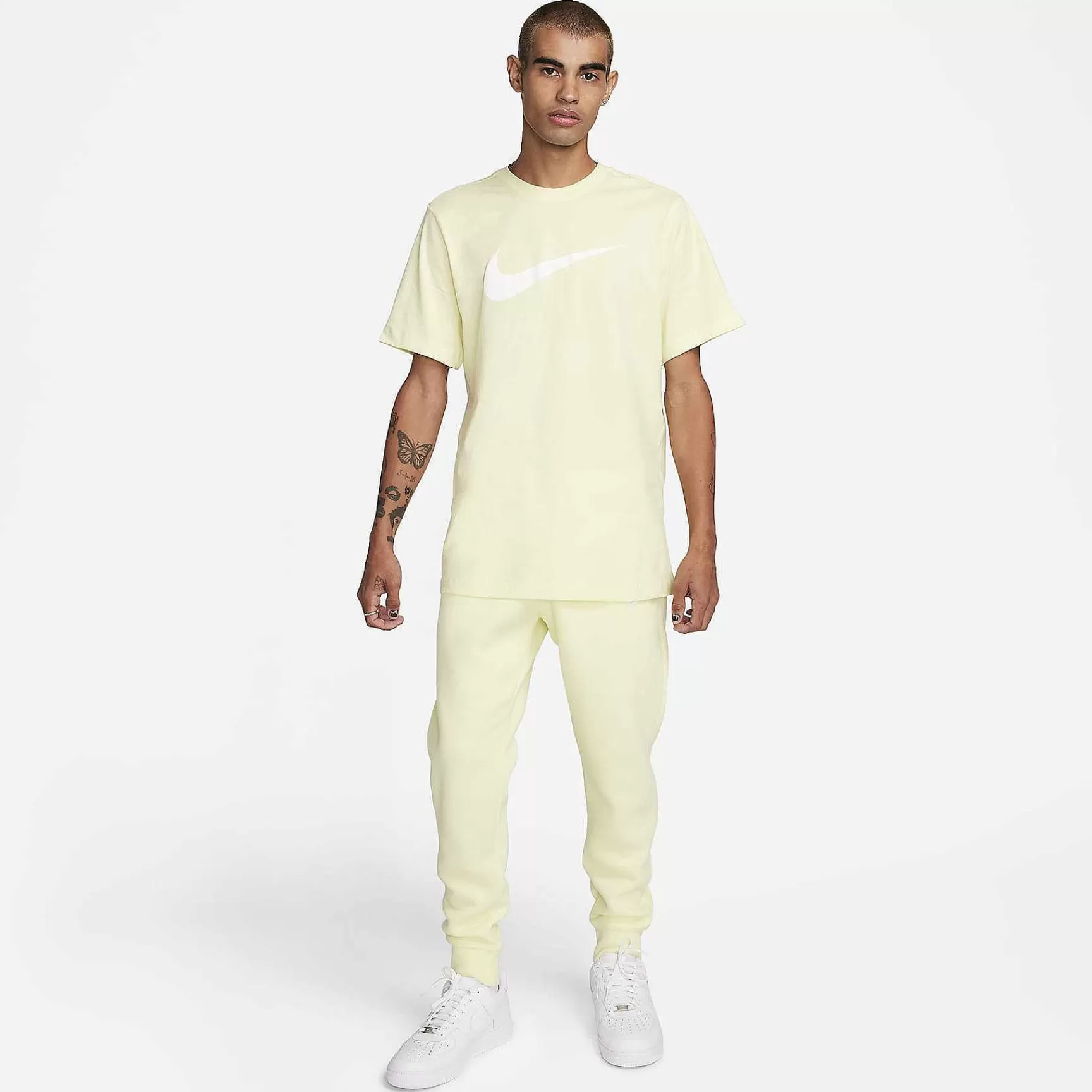 Nike Sportswear-Swoosh -Heren Tops En T-Shirts